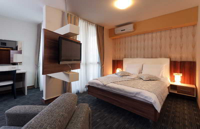 Hotel Lighthouse إيغالو المظهر الخارجي الصورة